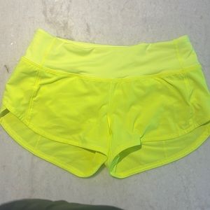 Lululemon Speed up low-Rise Lined Short 2.5”